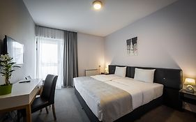 Bleecker Hotels Βελιγράδι 4*